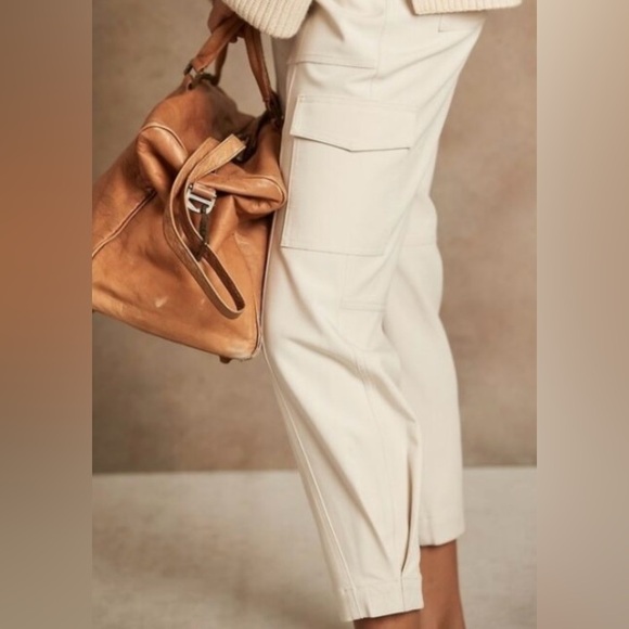 Banana Republic slim refined cargo pants - Picture 4 of 16